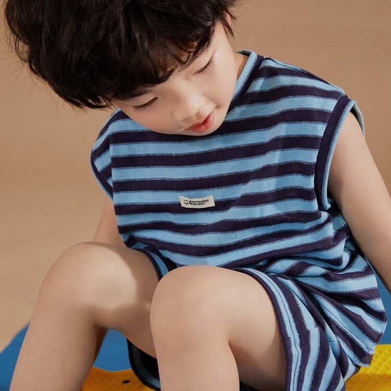 Set Áo Thun Sát Nách Kẻ Sọc + Quần Short Năng Động Thời Trang Hè Cho Bé