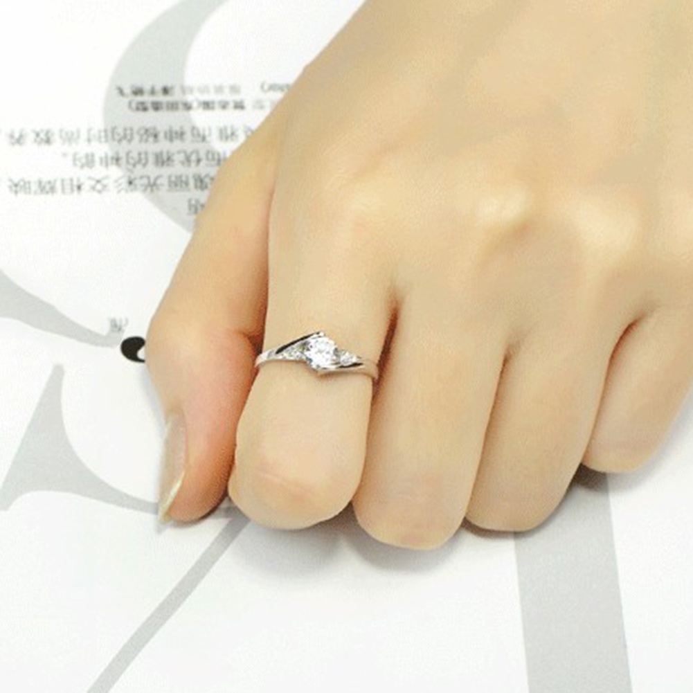 Nhẫn Hợp Kim Đính Đá Kiểu Dáng Sang Trọng Cho Nữ