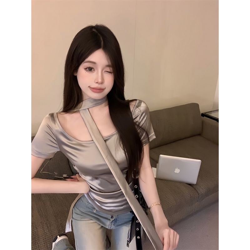 Áo Thun Nữ Ngắn Tay Cổ Tròn Hở Vai Thời Trang