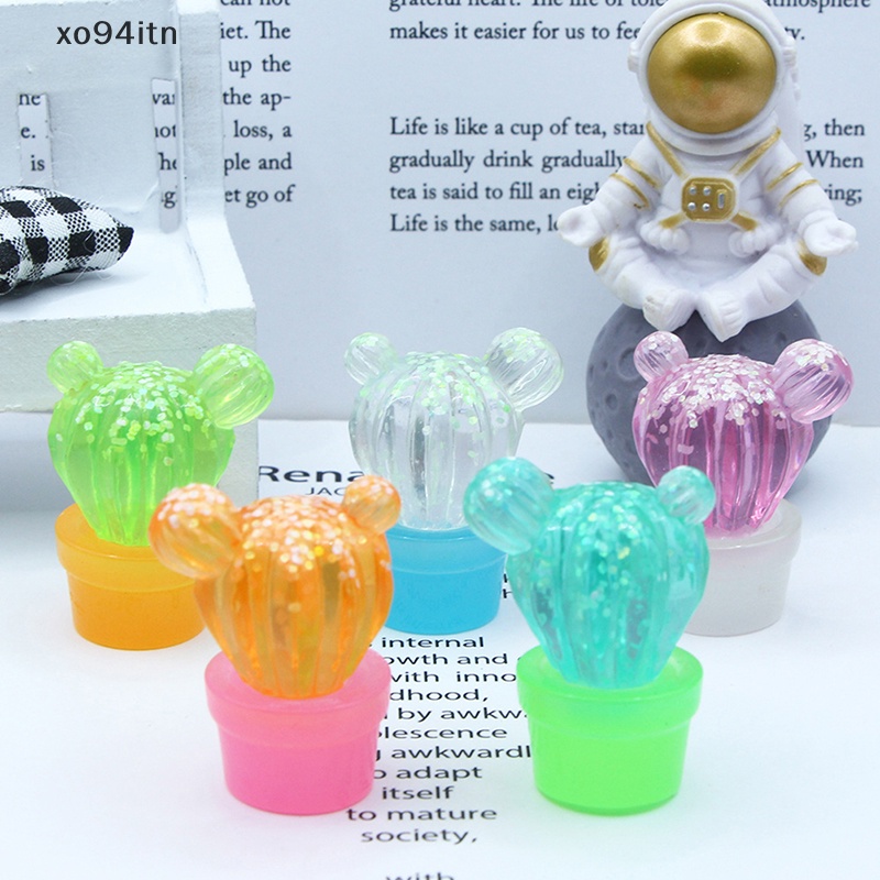 Set 2 Cây Xương Rồng Màu Dạ Quang Dùng Để Trang Trí DIY