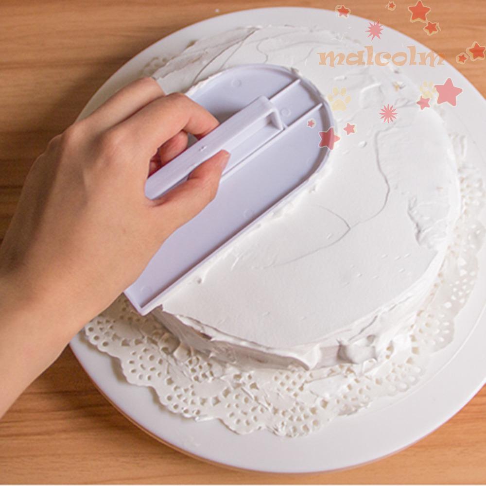 Dụng Cụ Chà Láng Bánh Kem Bằng Nhựa