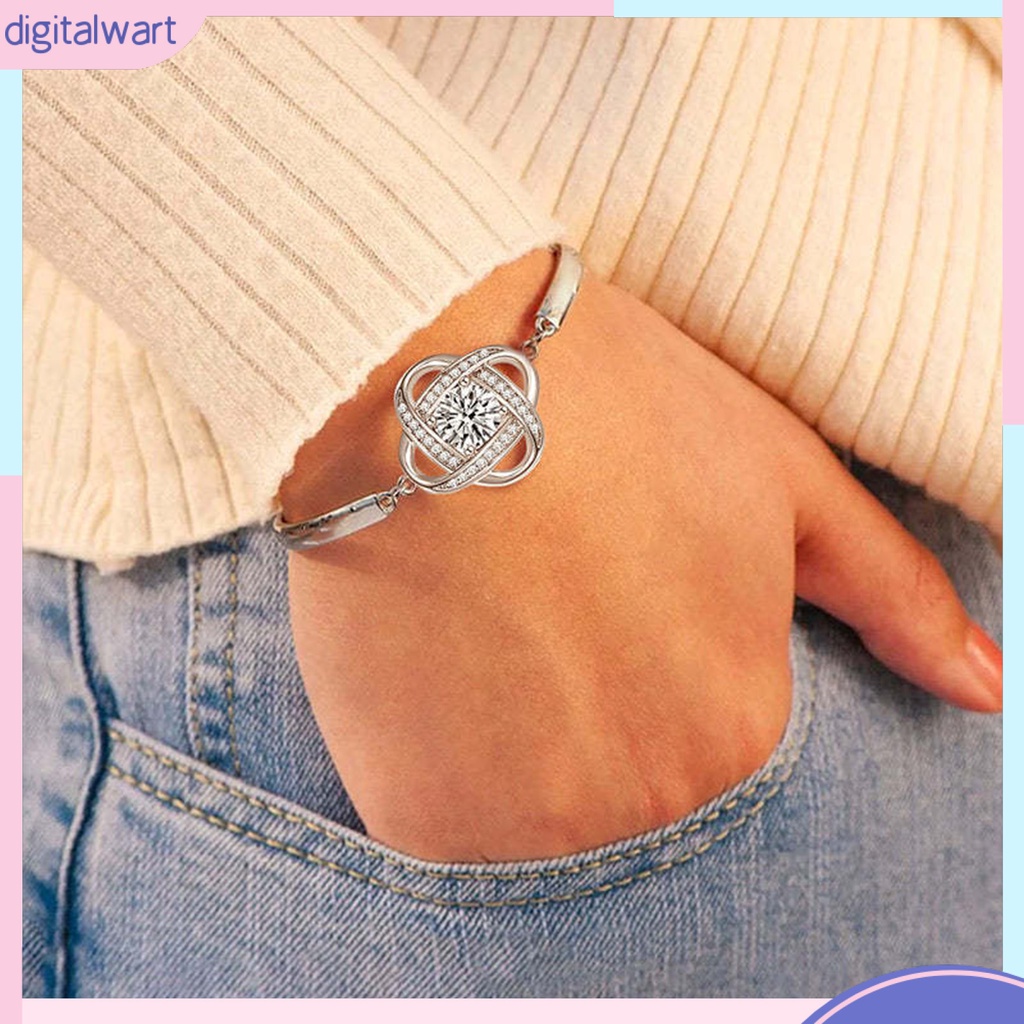 Vòng Đeo Tay Mạ Điện Hình Cỏ Bốn Lá Đính Đá Lấp Lánh Thời Trang Cho Nữ