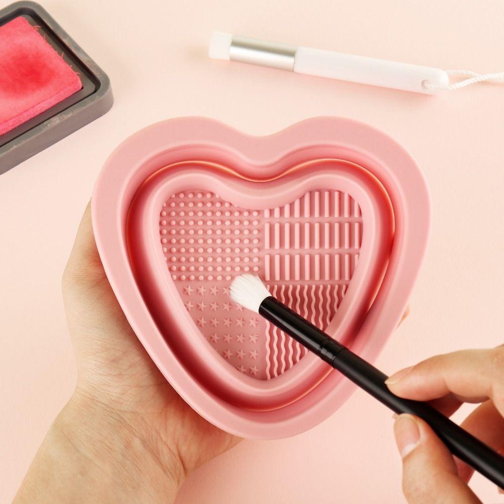 Hộp Silicone Đựng Cọ Trang Điểm Gấp Gọn Tiện Lợi BERNARDO