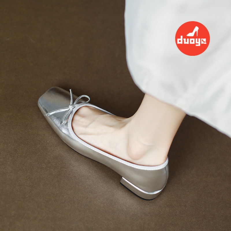 Tóc Thẳng ~ [Hàng Có Sẵn] Giày Cao Gót Dày Mũi Vuông Miệng Nông Đính Nơ Màu Bạc Thời Trang Mùa Hè Cho