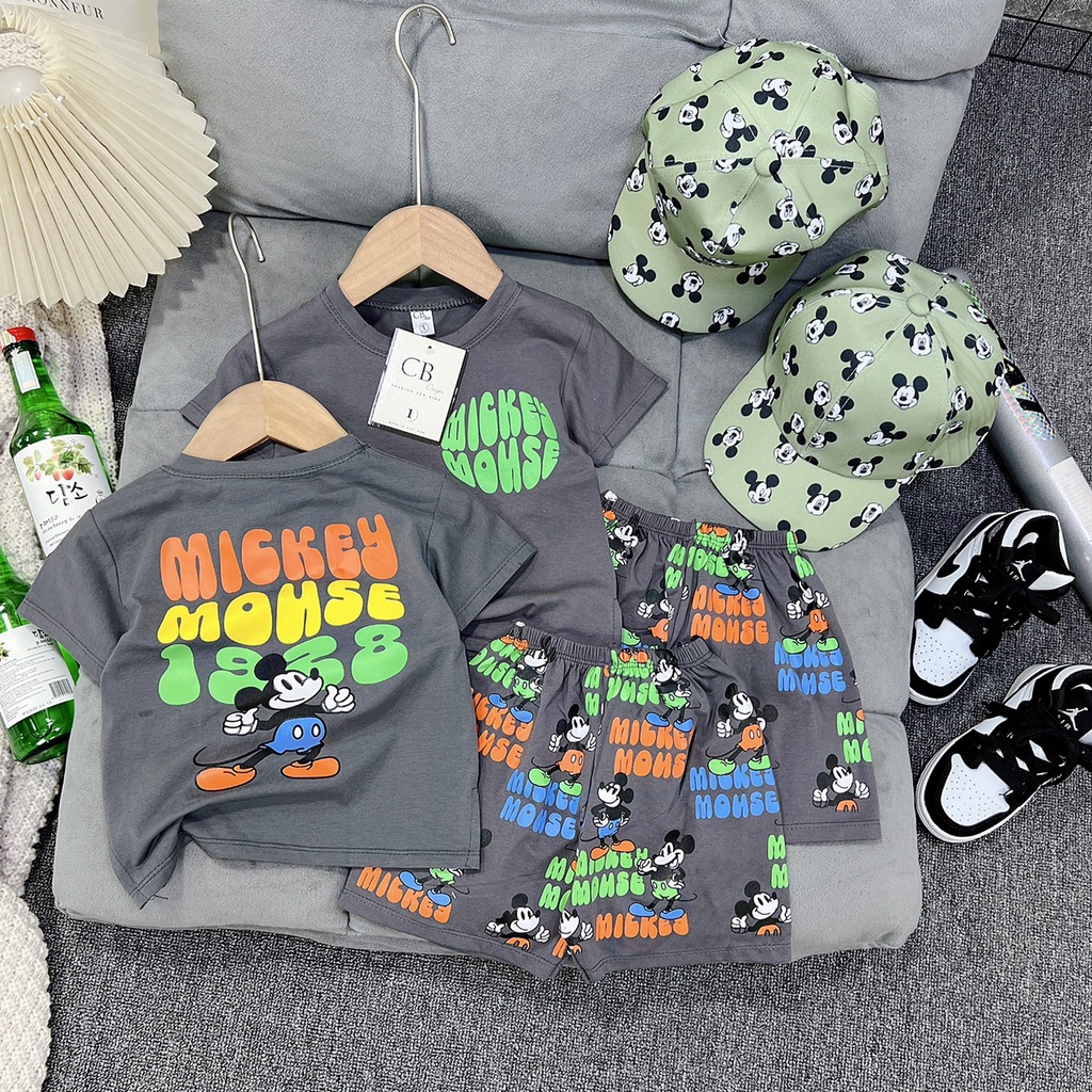 Bộ mickey xám kèm mũ xanh bé trai