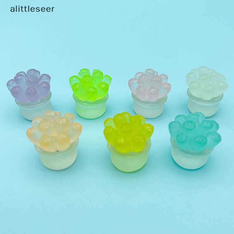 Bộ 2 Đồ trang trí Xe Hơi Mini Bằng Nhựa Phát Quang Độc Đáo