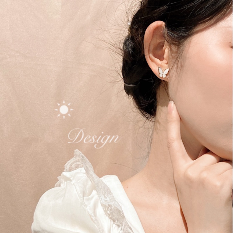 We Flower Bông Tai Hình Bướm Màu Vàng Kim Không Gây Dị Ứng Phong Cách Hàn Quốc Thời Trang Cho Nữ