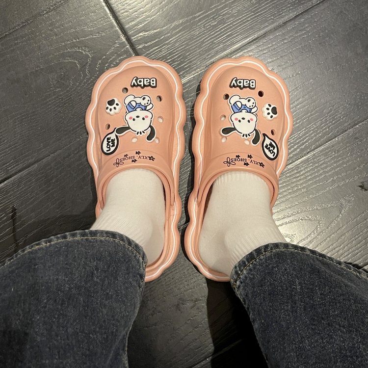 Dép Nhựa PVC Đế Bằng 4CM Đục Lỗ Thiết Kế Dễ Thương