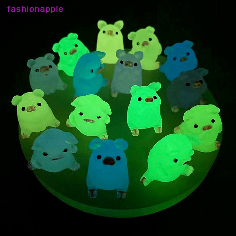 Set 1 / 5 Chú Heo Dạ Quang Mini Bằng Nhựa Resin Trang Trí Bảng Điều Khiển Xe Hơi