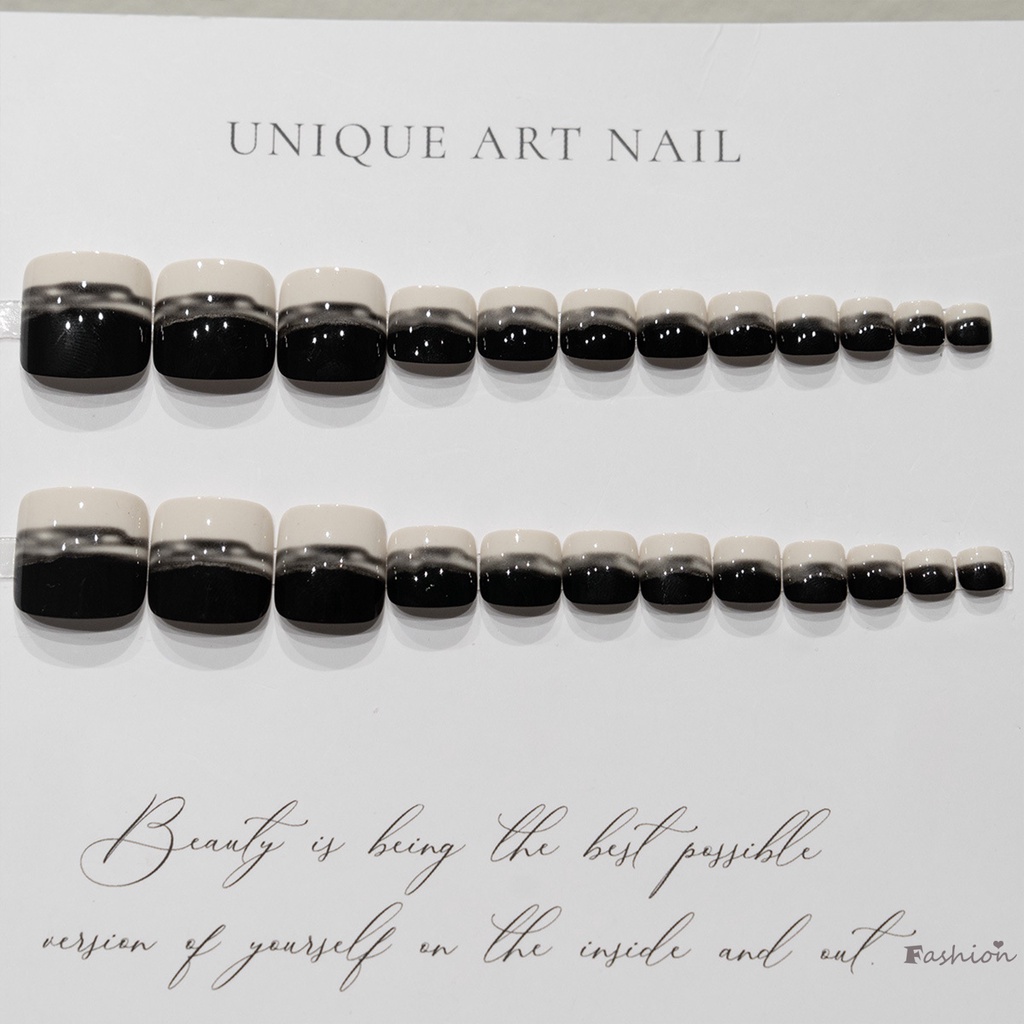 Móng Chân Giả Hai Màu Trắng Đen Thanh Lịch