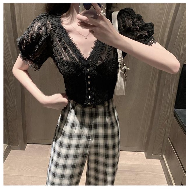 Áo Sơ Mi Ren Trắng Cổ V Tay Ngắn Phồng Ôm Dáng Thời Trang Mùa Hè Dành Cho Nữ