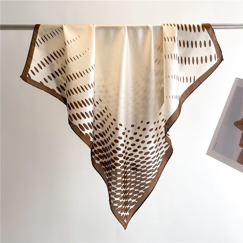 Khăn Choàng Cổ Hình Vuông 70X70Cm In Họa Tiết Chấm Bi Màu Gradient Thời Trang Xinh Xắn Cho Nữ