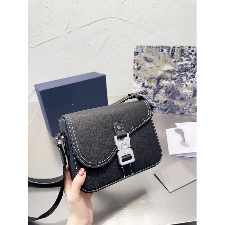 RY7R DIOR spring and summer new men's bag saddle bag cowhide postman old flower flip bag European and American fashion business shoulder messenger bag