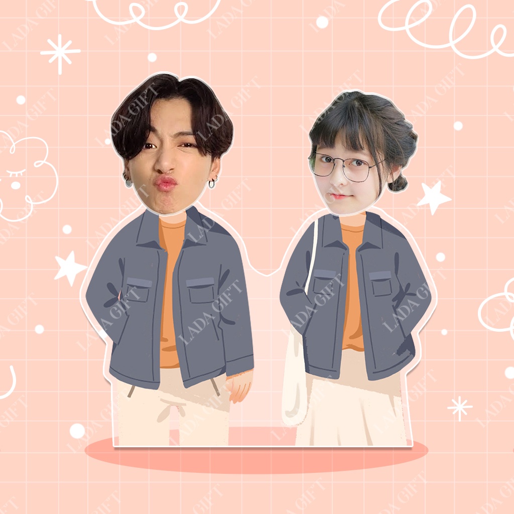 Mô hình standee lắc đầu cặp đôi ghép mặt theo yêu cầu trang trí ô tô chibi cute Ladagift làm quà tặng, trang trí