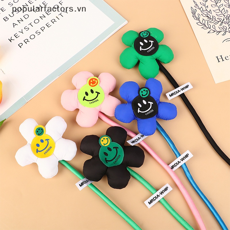 Ghim Cài Áo Hình Hoa Cười Phối Tua Rua Thời Trang
