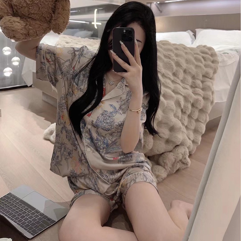 Bộ Đồ Ngủ Ngắn Tay Bằng Lụa Mát In Họa Tiết Thời Trang Mùa Hè Dành Cho Nữ
