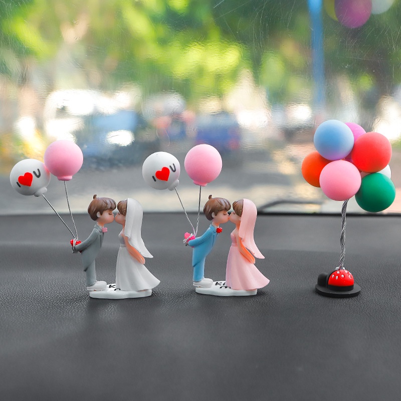 Bong Bóng Hình Cô Dâu Chú Rể Hôn Nhau Dễ Thương Trang Trí Xe Hơi