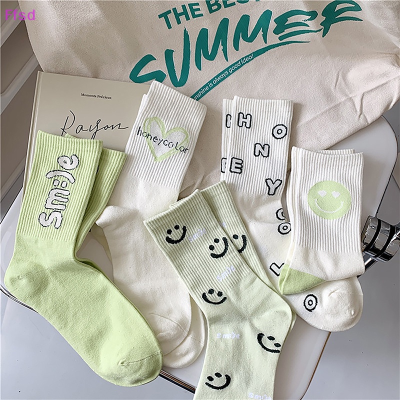 1 Đôi Tất Cotton Thoáng Khí In Hình Mặt Cười Dễ Thương Cho Nữ