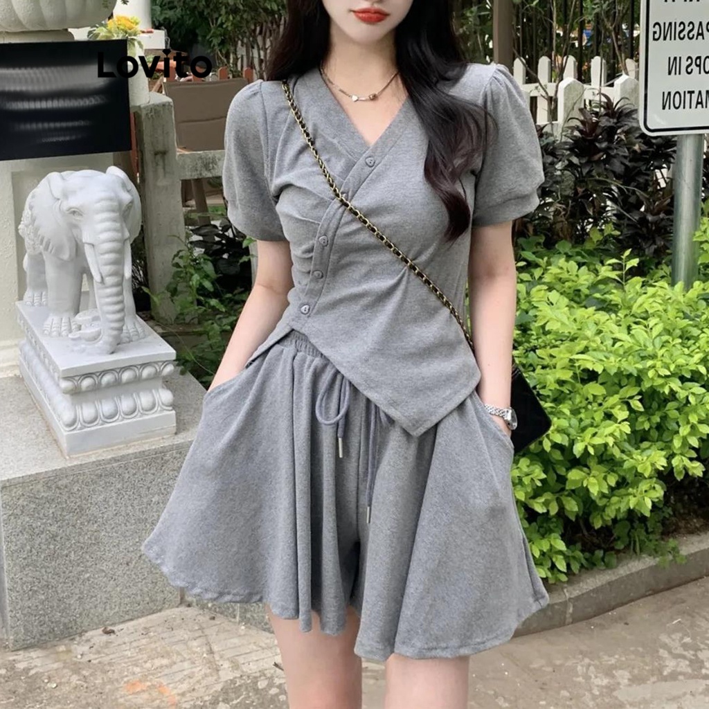 Set quần short + áo Lovito cổ chữ V phối bèo xếp nếp tôn dáng màu trơn thường ngày cho nữ LNE04069 (màu xám)