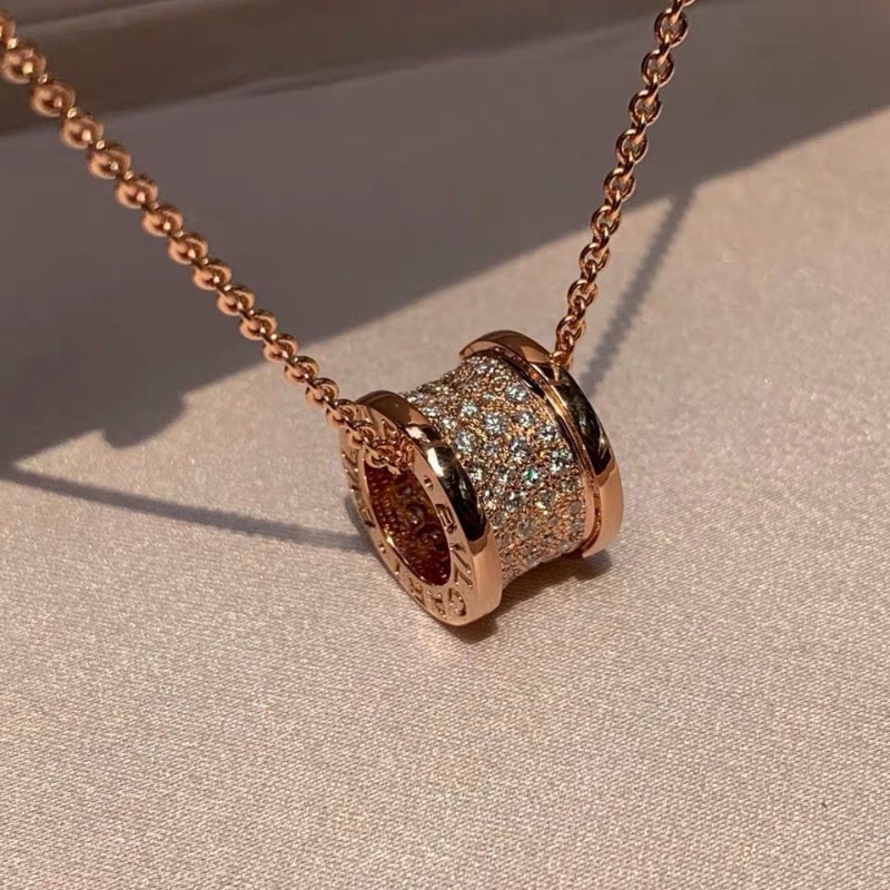 Dây Chuyền Bằng Thép Titan Mạ Vàng 18K Thiết Kế Độc Đáo Thời Trang Dễ Phối Đồ