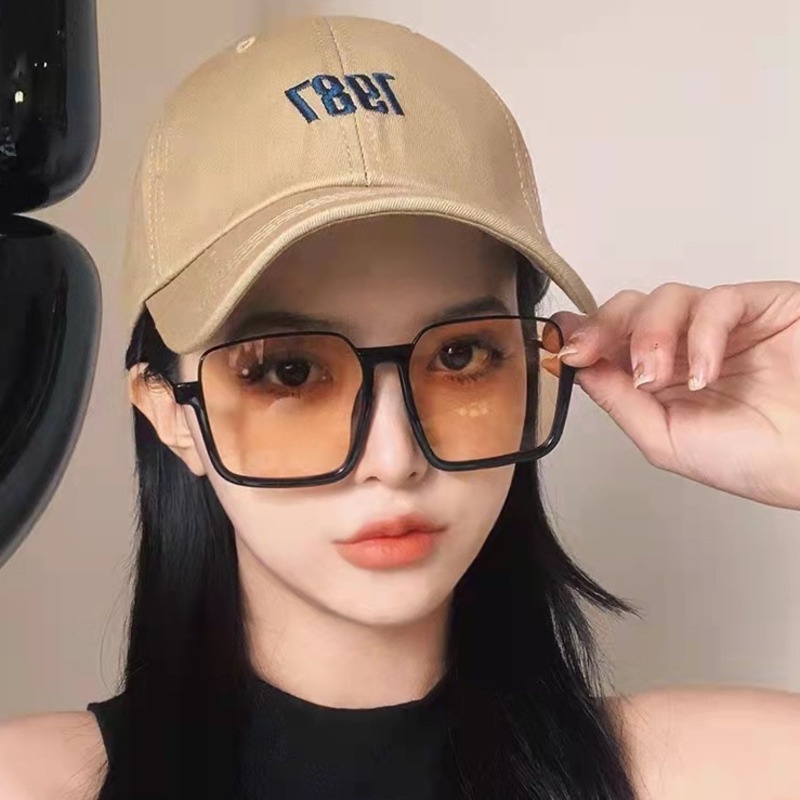 Kính Mát Chống Tia UV Kiểu Dáng Đơn Giản Theo Phong Cách Retro