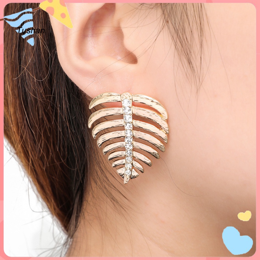 1 Đôi Bông Tai Hình Chiếc Lá Đính Đá Phong Cách Hip Hop