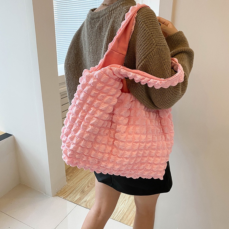 Hàn Quốc Mới Trái Tim Cô Gái Đám Mây Gấp Mây Và Túi Nhỏ Tươi Mới Dưới Một Vai Và Cánh Tay.