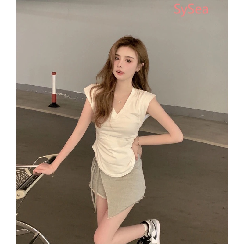 Bộ Áo Sơ Mi Không Tay Cổ Chữ V + Quần Short Thời Trang Mùa Hè Dành Cho Nữ