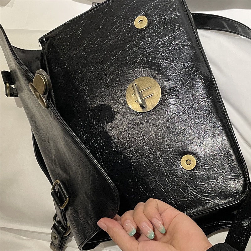 Túi Da Vuông Đeo Chéo Phong Cách Vintage Nhật Bản