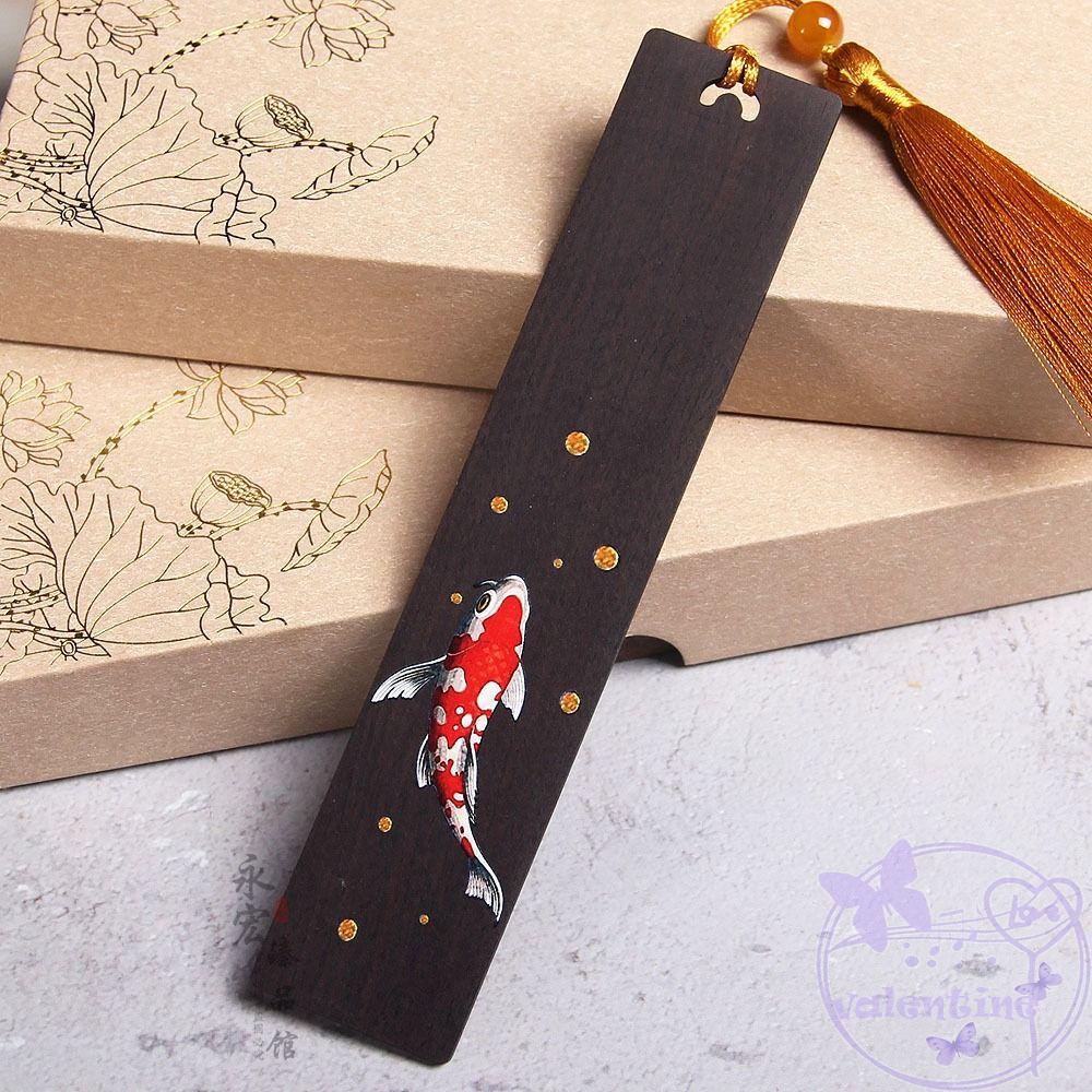 Bookmark Bằng Gỗ Hình Cá Koi Vẽ Thủ Công Cổ Điển Tinh Tế Dùng Làm Quà Tặng Ngày Nhà Giáo