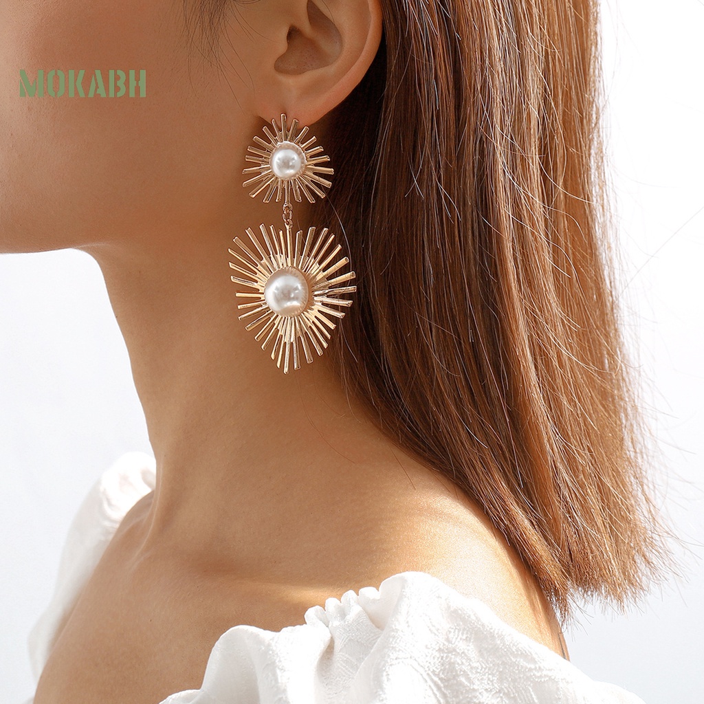 1 Đôi Bông Tai Hình Trái Tim Đính Ngọc Trai Giả Màu Sắc Tương Phản Chống Dị Ứng Dành Cho Nữ