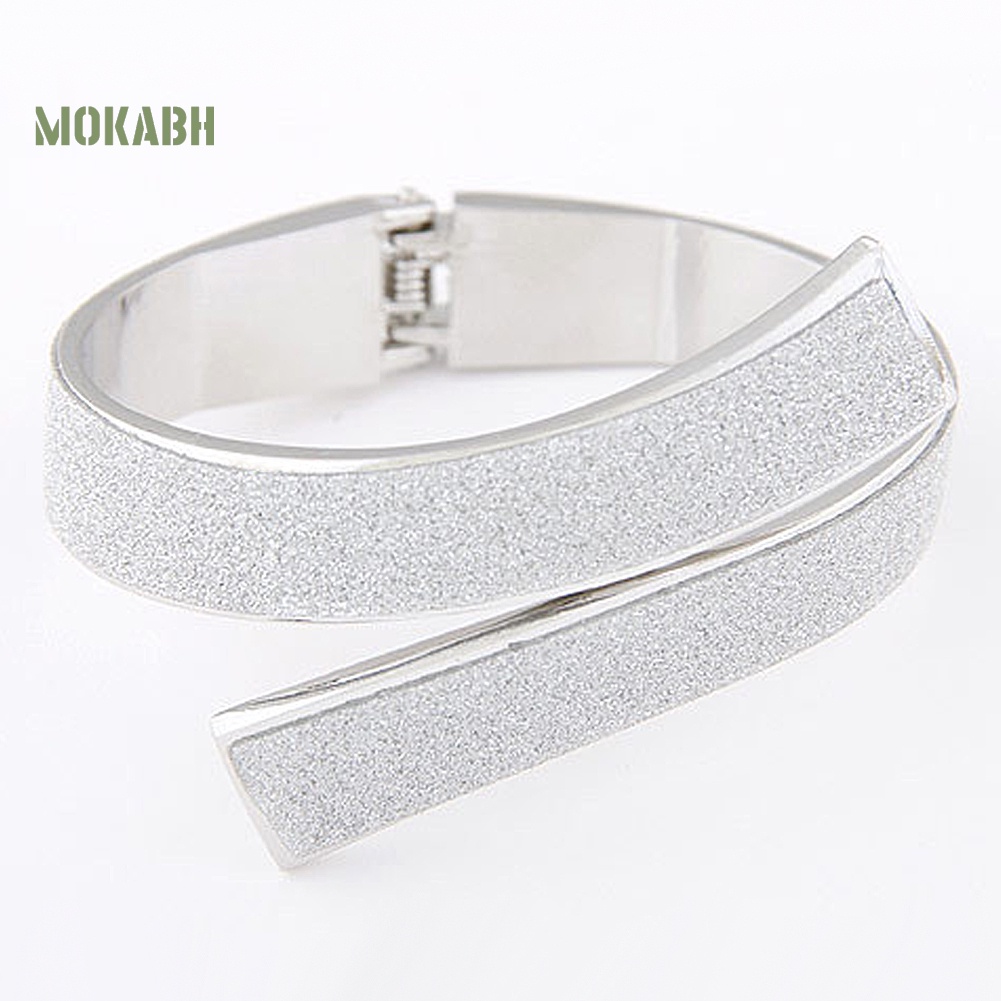 Vòng Tay Hợp Kim Kiểu Dáng Đơn Giản Thời Trang Cho Nữ