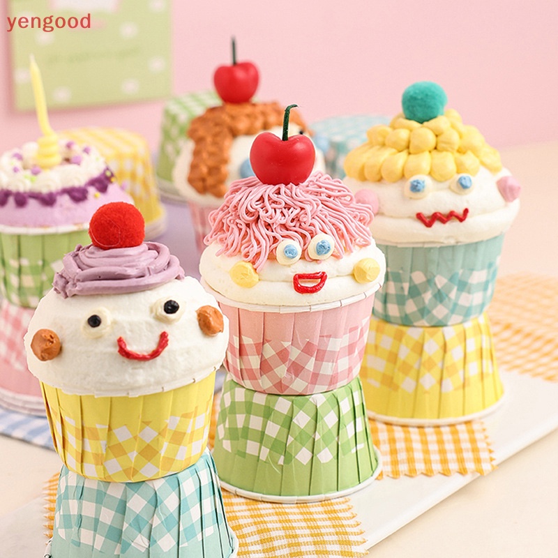 Set 50 Cốc Giấy Đựng Bánh Cupcake Muffin Xinh Xắn Tiện Dụng