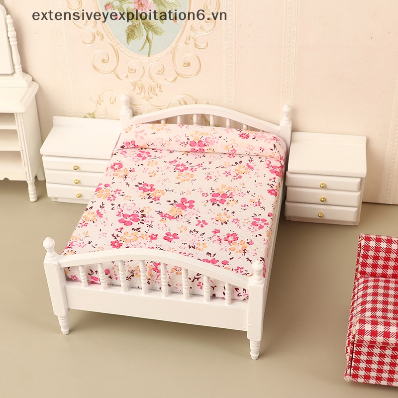 1 Bộ Giường Đôi Mini Tỉ Lệ 1: 12 Dùng Trang Trí Nhà Búp Bê