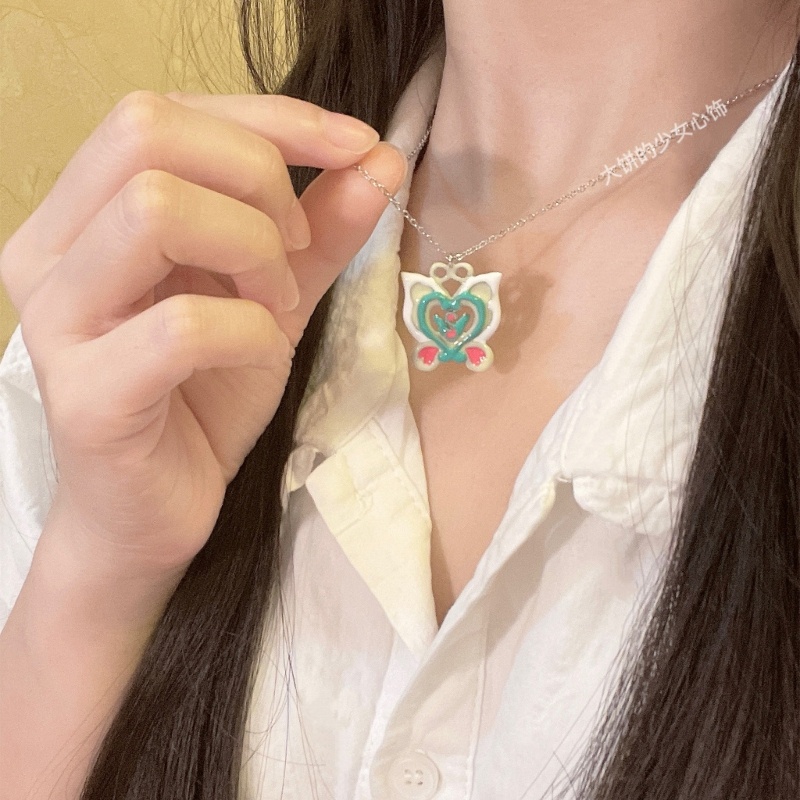 Vòng cổ Mặt Bướm Đơn Giản