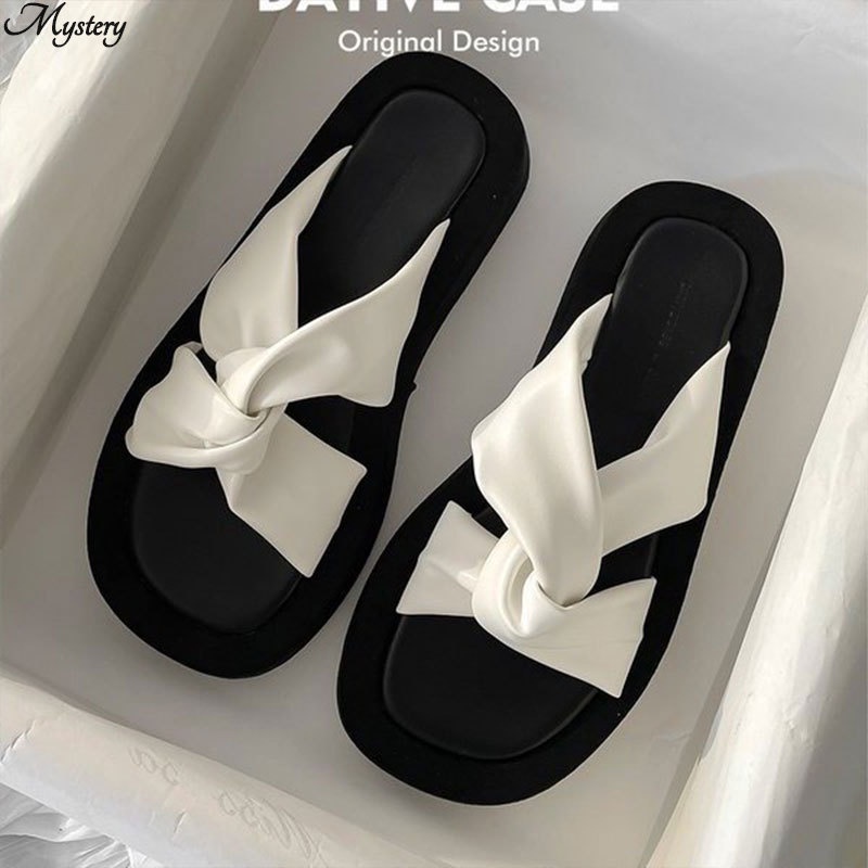 Dép Sandal Đế Dày Mềm Mại Phong Cách vintage Đơn Giản Cho Nữ