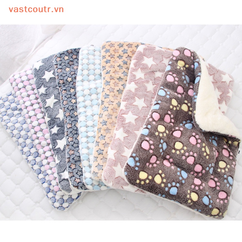 Chăn Lông Cừu Mềm Mại Dành Cho Cún Cưng Vào Mùa Đông