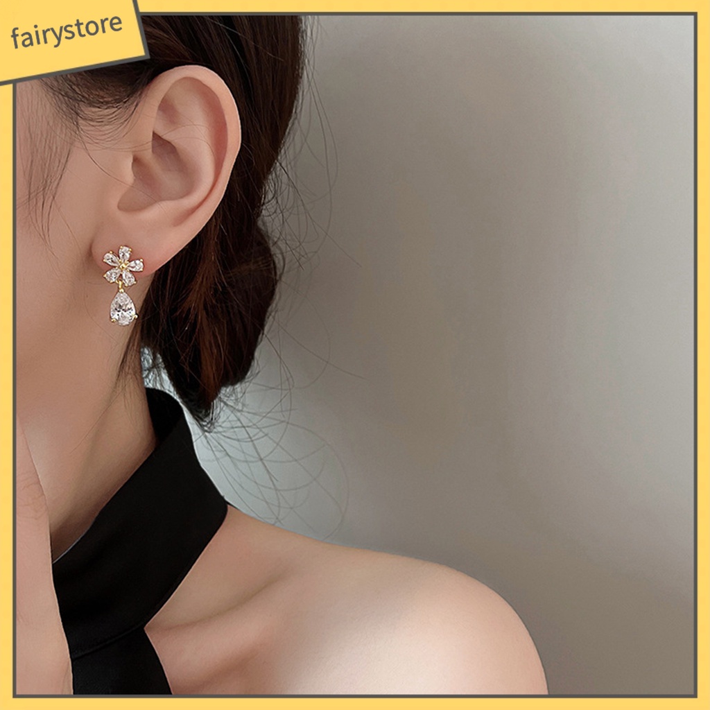 1 Đôi Bông Tai Hình Học Đính Đá Lấp Lánh Thời Trang Dành Cho Nữ