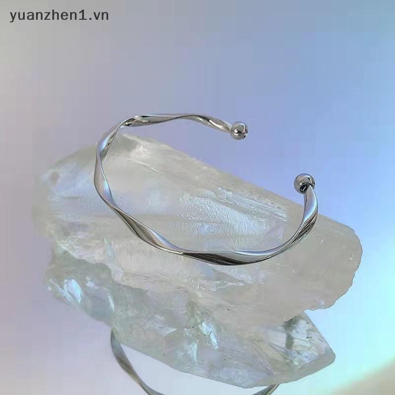Vòng Tay Thiết Kế Đơn Giản Thời Trang Cho Nữ