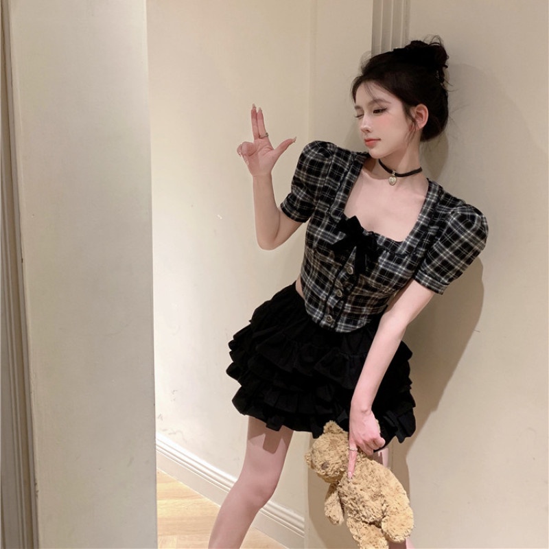 Áo Sơ Mi Ngắn Tay Cổ Vuông Hoa Văn Kẻ Ô Vạt Lệch Thời Trang