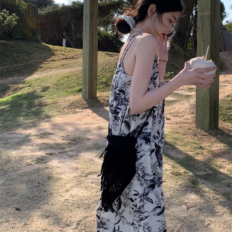 IELGY Đầm Hai Dây Cổ Chữ v Dáng Rộng Họa Tiết Hoa Nhỏ Xinh Xắn Thời Trang Đi Biển Cho Bạn Gái