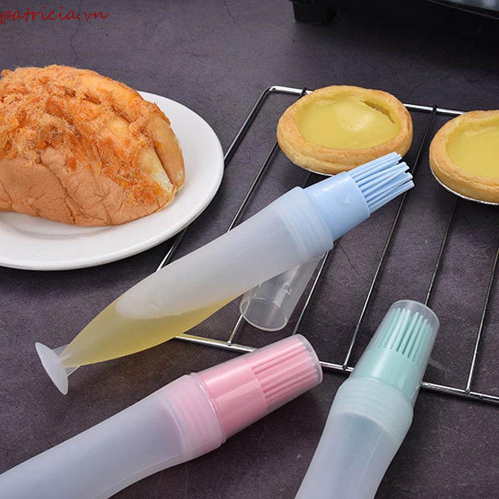 Bình Đựng Dầu Có Cọ Phết Chịu Nhiệt Kèm Nắp Đậy Tiện Dụng Cho Nhà Bếp