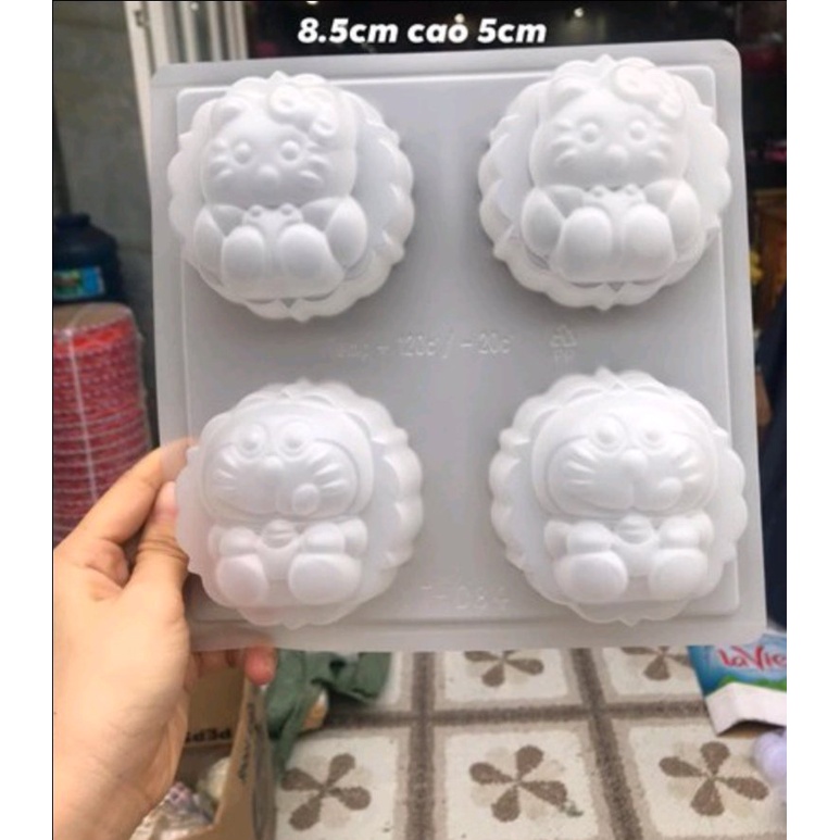 000229K39_Khuôn nhựa vĩ 4 hình Đôremon và kitty làm bánh thạch rau câu