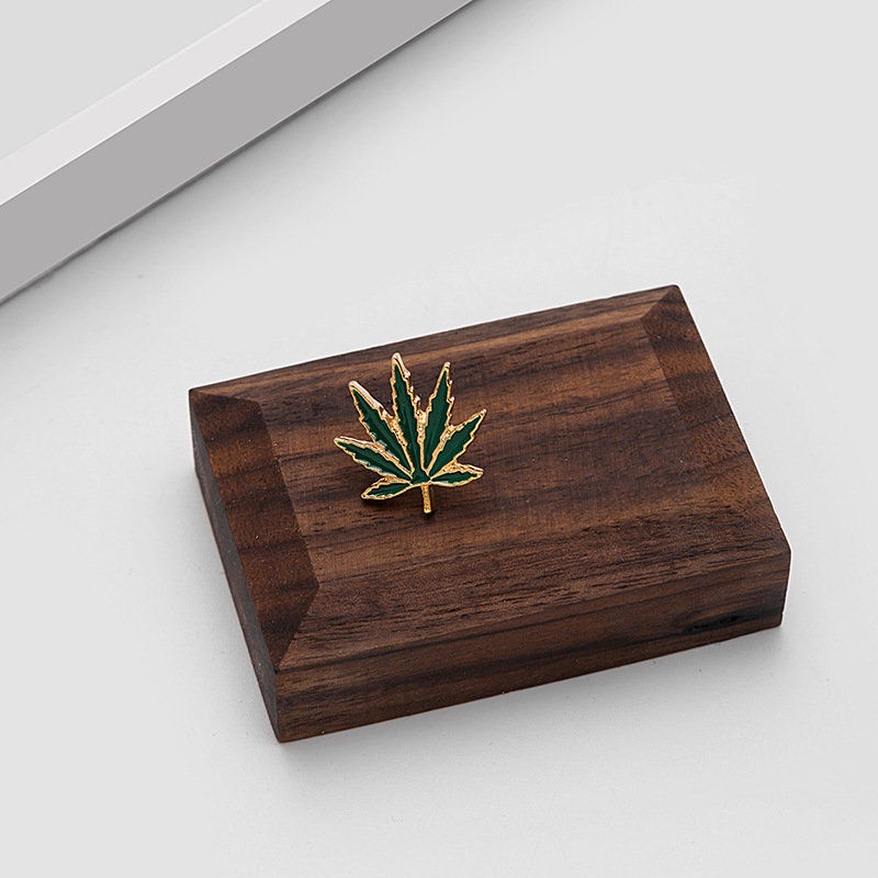 Ghim Cài Áo Hình Lá Phong Nhỏ Dễ Thương Phong Cách Hàn Quốc Chống Chói Thời Trang Cho Nữ