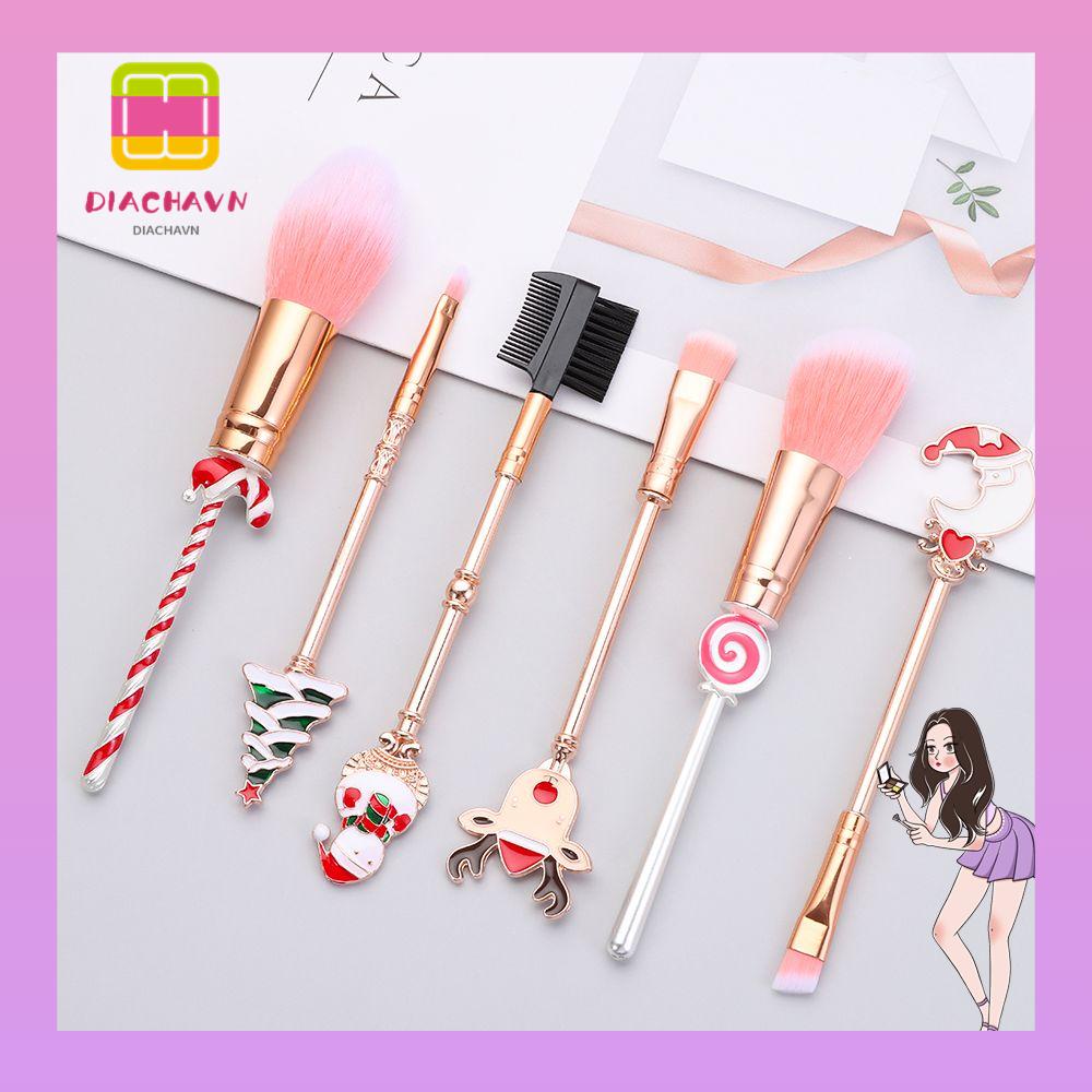 Cọ Trang Điểm Mắt Họa Tiết Giáng Sinh Dễ Thương