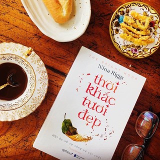 Sách - Thời Khắc Tươi Đẹp