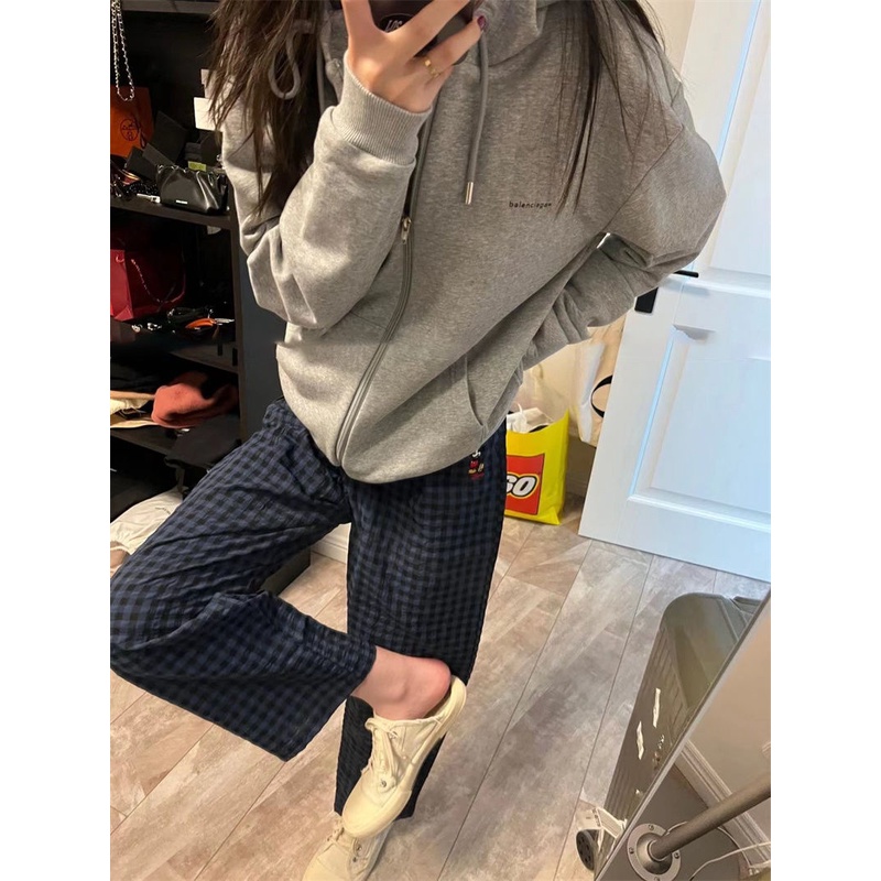 Bộ Áo Thun Cotton Xám Dáng Rộng In Hoạt Hình Mickey Phối Quần Dài Ống Rộng Thời Trang Mùa Hè Cho Nữ