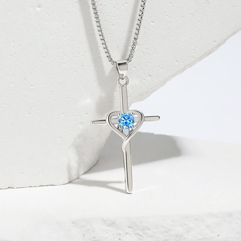 Vòng cổ Mặt Thánh Giá Đính Đá Zircon Xanh Hình Trái Tim Phong Cách Vintage