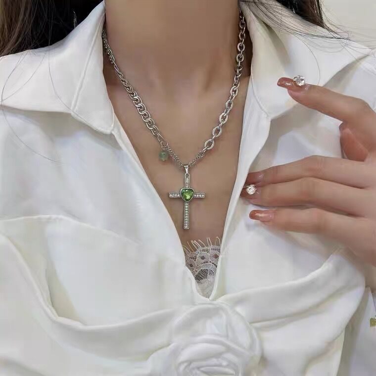 Vòng cổ Mặt Thánh Giá Đính Kim Cương Giả Màu Xanh Lá Phong Cách Hip Hop Thời Trang Cho Cặp Đôi