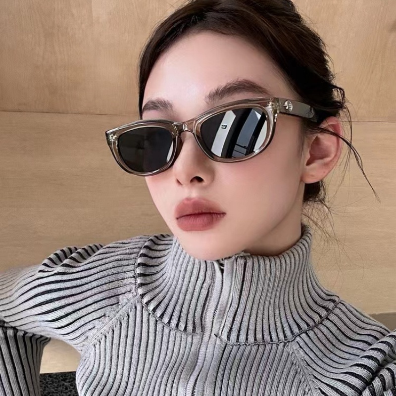 (KIQI-FASHION) COD Kính Mát Hình Oval Chống Tia UV400 Thời Trang Hàn Quốc Mới Cho Nam Nữ